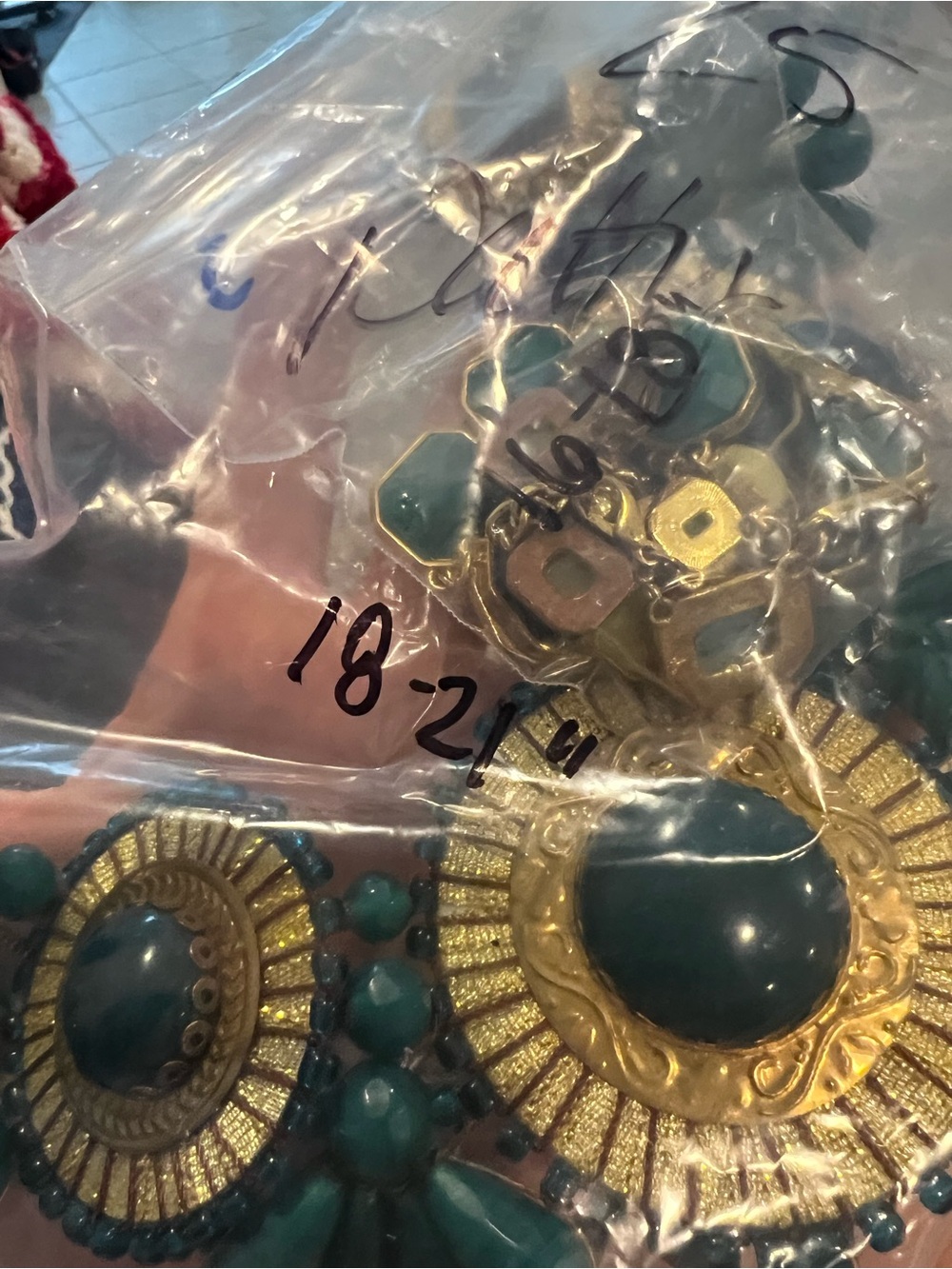 Teal & Gold Statement Necklace Lot 💙✨ - Picture 4 of 11